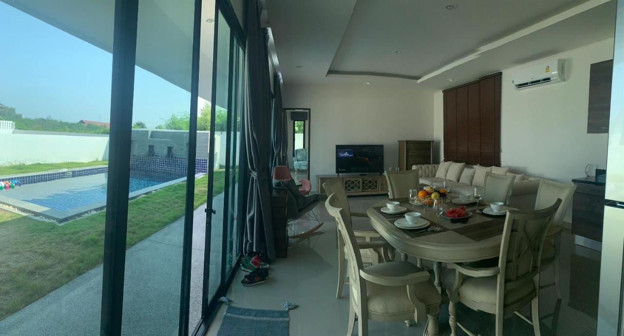 Star Moon House Hua Hin
